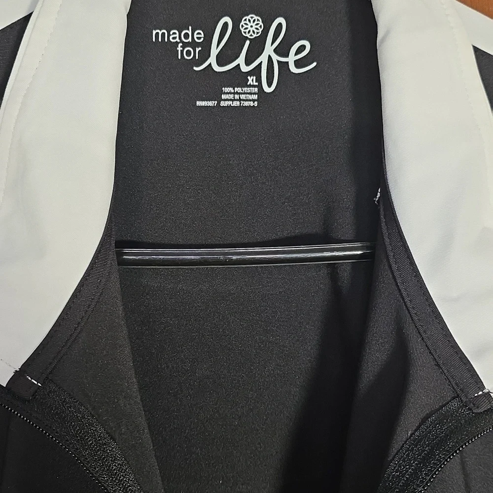 New MADE FOR LIFE Black/White Jacket - Picture 2 of 4